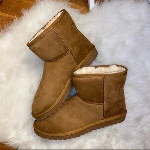 Cushionaire Chestnut Pull-On Booties. Sz. 10 fit. (Label is size 11)